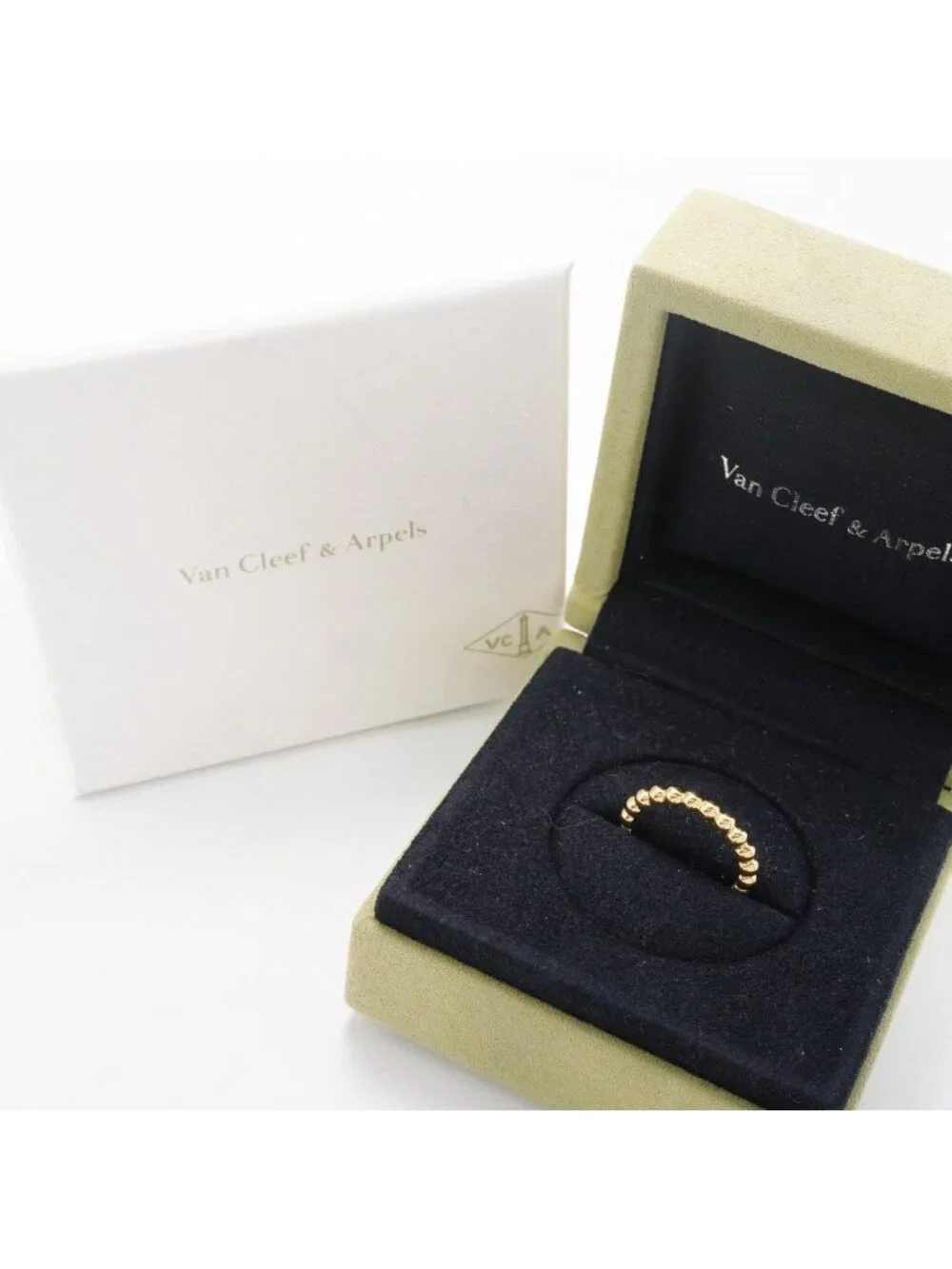 Van Cleef & Arpels Ring Perlee 18k Yellow Gold